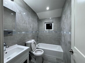 43-24 222nd St in Queens, NY - Building Photo - Building Photo
