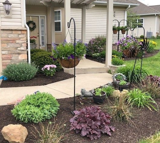 505 Robin Wood Ln in Copley, OH - Foto de edificio