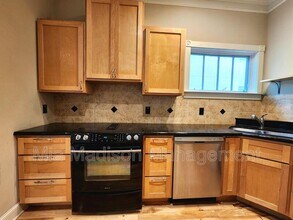 524 E Bolton St in Savannah, GA - Building Photo - Building Photo