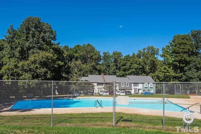 1336 Garden Crest Cir in Raleigh, NC - Building Photo - Building Photo