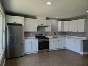 256 N Slusser St in Grayslake, IL - Building Photo - Building Photo