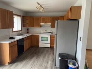 3465 La Salle Dr in Ann Arbor, MI - Building Photo - Building Photo