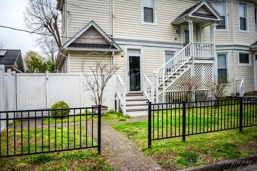 4501 Victoria Blvd in Hampton, VA - Building Photo