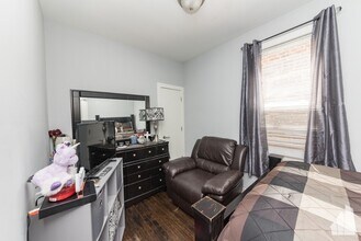 1431 N Springfield Ave, Unit 2 in Chicago, IL - Building Photo - Building Photo