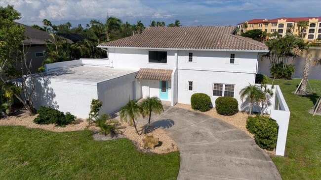 175 Colony Point Dr, Unit 301 in Punta Gorda, FL - Building Photo - Building Photo