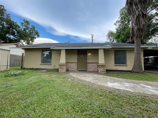 property at 4803 Geraldine St