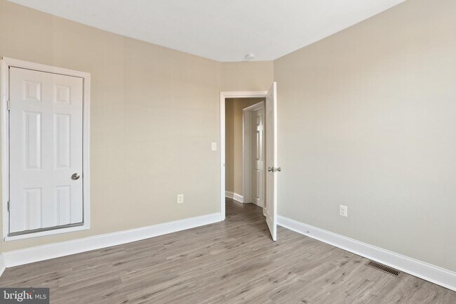 3013 Wylie Ave photo'