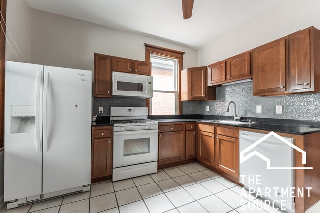 3934 N Hamilton Ave, Unit 2 in Chicago, IL - Foto de edificio - Building Photo