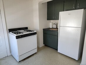 6 Willow Ave in Cornwall, NY - Building Photo - Building Photo