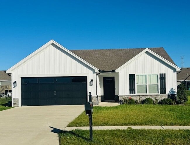 4448 Venice Way in Sellersburg, IN - Building Photo - Building Photo