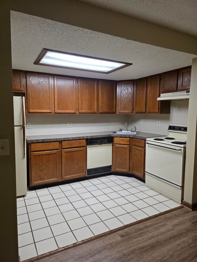 property at 60 Oakridge Dr