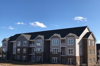 The Aspen in Roanoke, VA - Foto de edificio - Building Photo