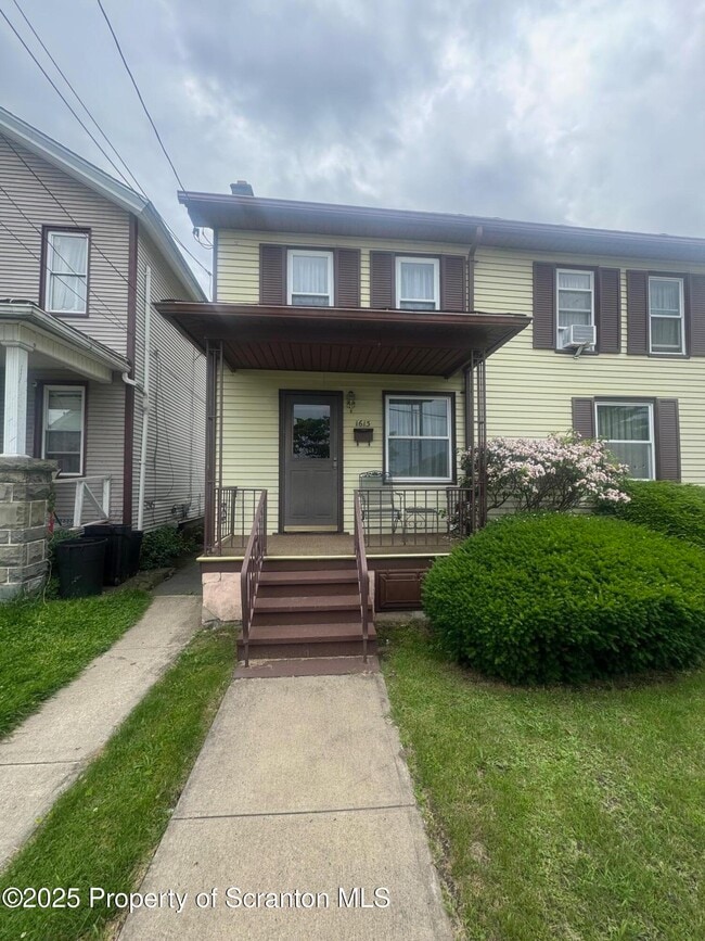 property at 1613 Lafayette St