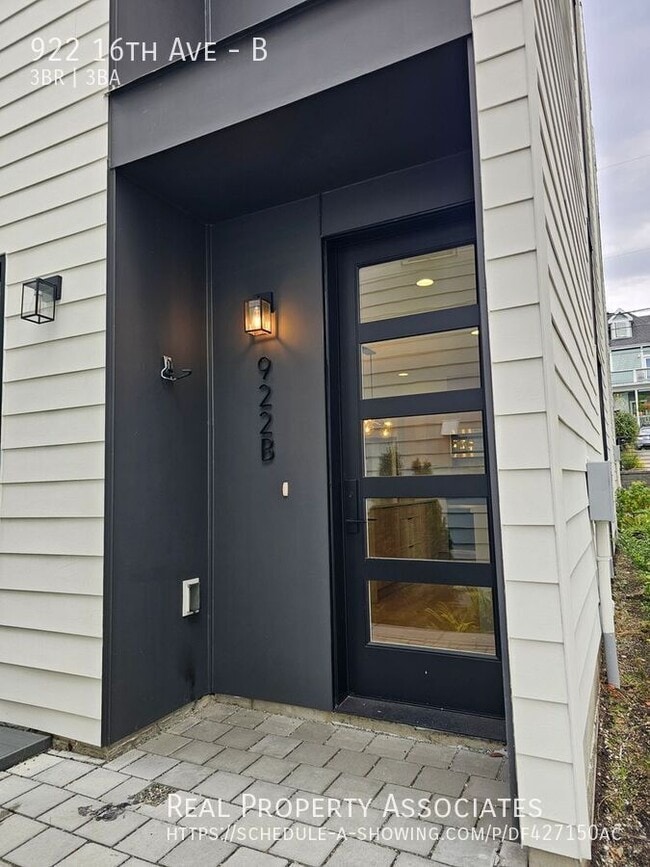 922 16th Ave in Seattle, WA - Building Photo - Building Photo
