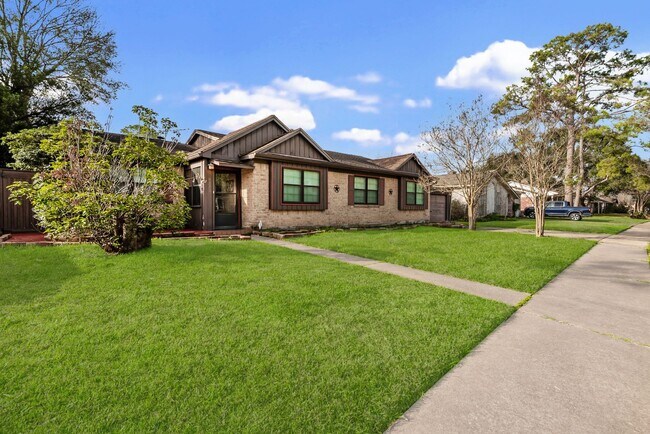 9223 Tooley Dr in Houston, TX - Building Photo - Building Photo