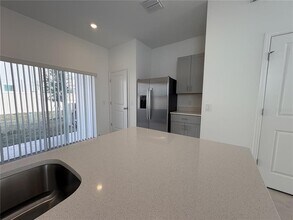 2946 Skyline Lp in Kissimmee, FL - Building Photo - Building Photo