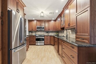 11 Indian Trce in Kings Park, NY - Building Photo - Building Photo