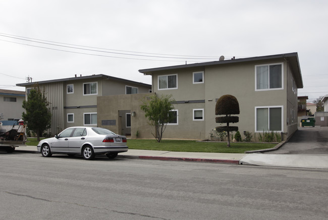 Eastside Eight in Costa Mesa, CA - Foto de edificio - Building Photo