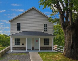 20 Morgan Ln in Pittston, PA - Building Photo