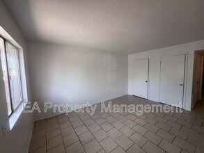 8200 Copper Ave NE in Albuquerque, NM - Building Photo - Building Photo