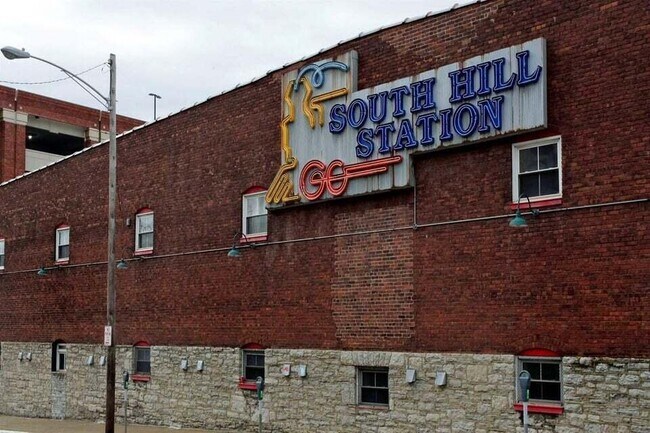 585 S Upper St in Lexington, KY - Building Photo - Building Photo