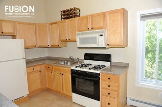 63 Hyde St-Unit -#3 in Burlington, VT - Building Photo - Building Photo