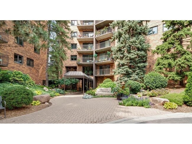property at 210 W Grant St