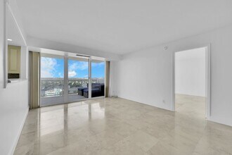 2841 N Ocean Blvd in Fort Lauderdale, FL - Building Photo - Building Photo