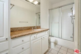 129 Marguerita Pl N in Santa Monica, CA - Building Photo - Building Photo