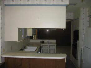 330 N Forest Blvd in Houston, TX - Building Photo - Building Photo