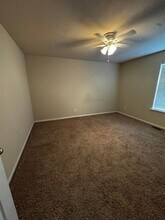 460 Chris Dr in Columbia, MO - Building Photo - Building Photo