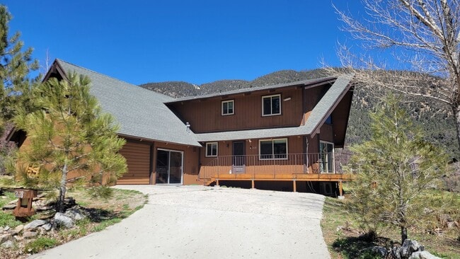 property at 2628 Beechwood Way
