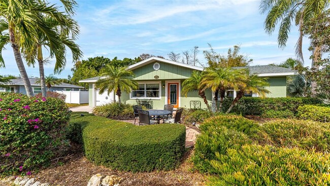 6904 9th Ave NW in Bradenton, FL - Foto de edificio - Building Photo