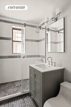 54 E 8th St in New York, NY - Building Photo - Building Photo