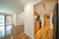 48 Finch Trail NE, Unit 0201 in Atlanta, GA - Building Photo - Building Photo