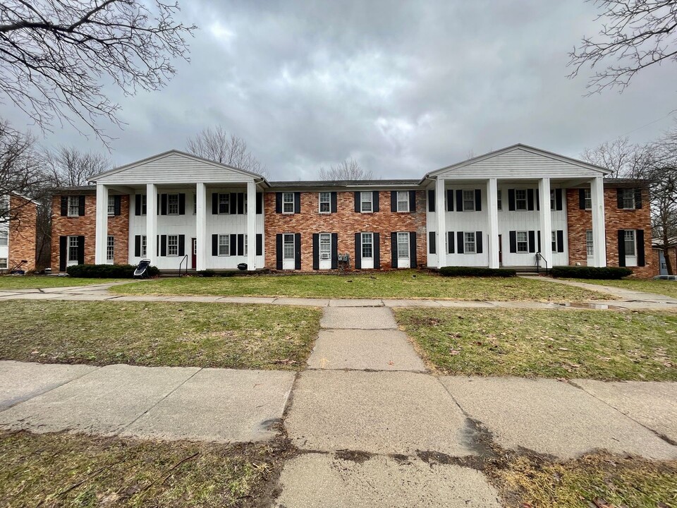 1320 Blossom St SE in Grand Rapids, MI - Building Photo