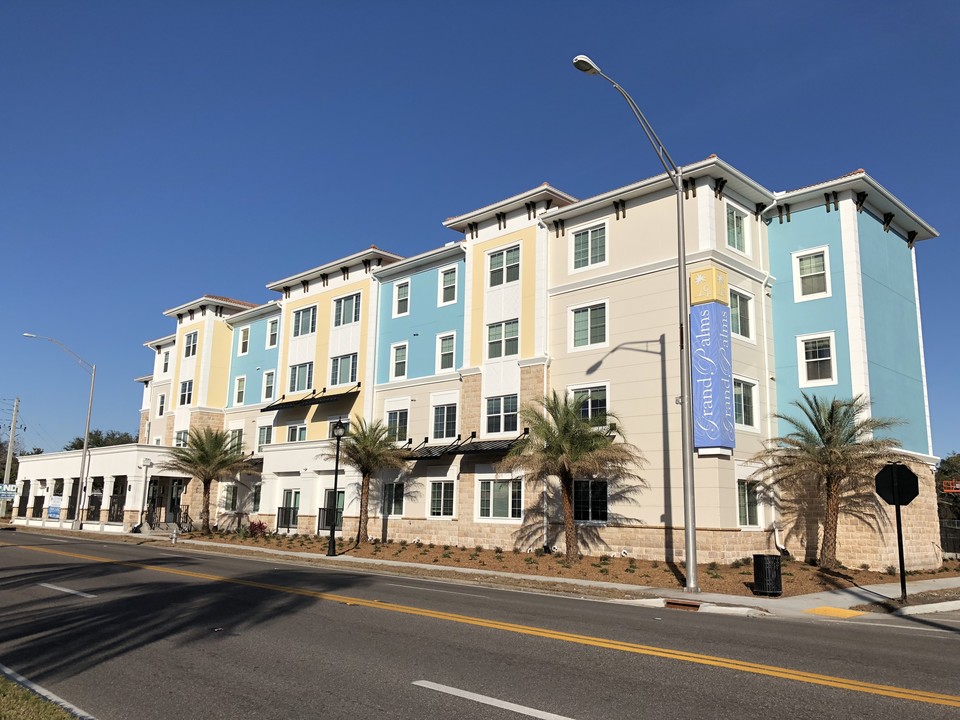 Grand Palms Senior Apartment Homes 55+ in Bradenton, FL - Building Photo