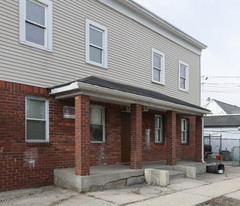 120 Linden Ave in Hempstead, NY - Foto de edificio - Building Photo