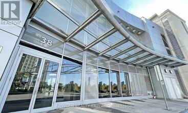 38 Lee Centre Dr in Toronto, ON - Building Photo - Building Photo