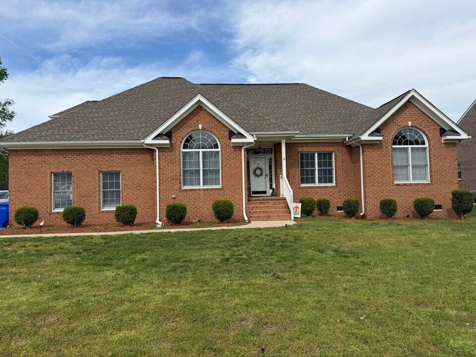 7003 Neal Ct in Suffolk, VA - Building Photo