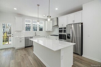 43071 Atwood Ave in Novi, MI - Building Photo - Building Photo