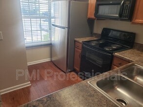 1008 Arlene Dr in La Vergne, TN - Building Photo - Building Photo