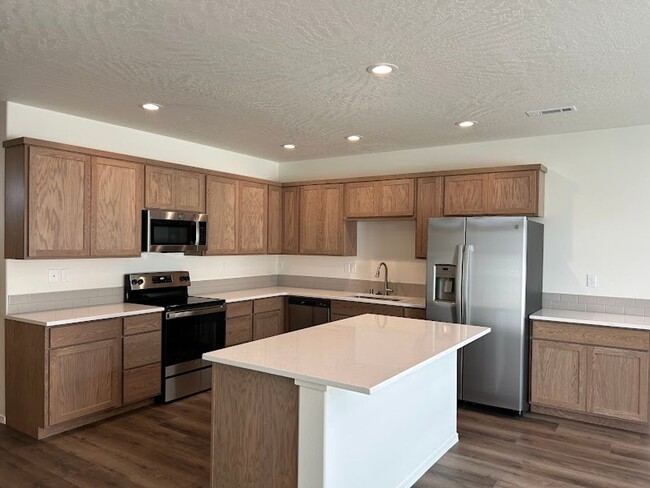 3678 S Roosevelt St in Kennewick, WA - Building Photo - Building Photo
