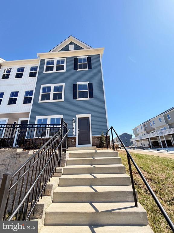 1230 Red Clover Ln in Ranson, WV - Building Photo - Building Photo