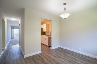 Pacific View Apartments in Pacifica, CA - Building Photo - Interior Photo