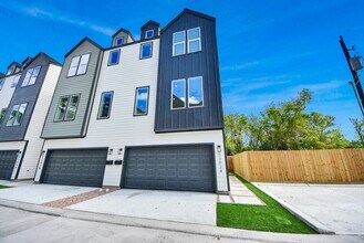 5314 Kindred Gdn Ln in Houston, TX - Building Photo - Building Photo