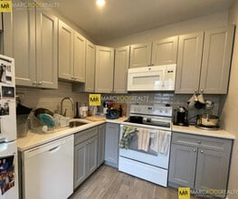 385 Chestnut Hill Ave, Unit 34 in Boston, MA - Building Photo - Building Photo