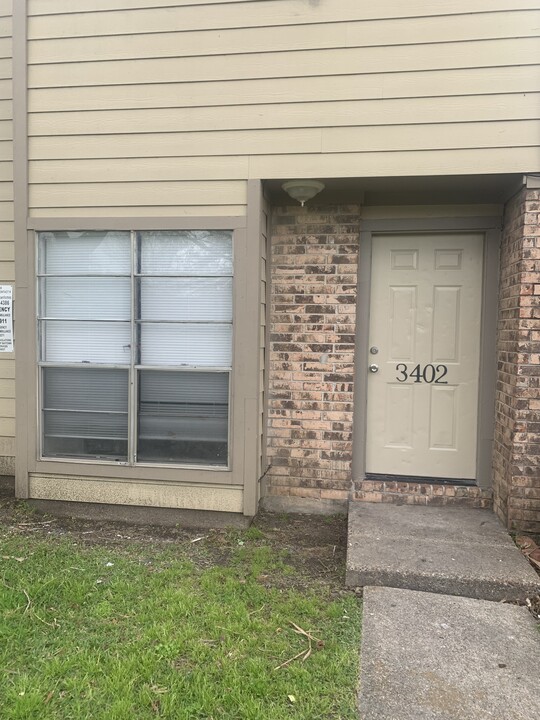 3402 Lantern Ln in Baytown, TX - Building Photo