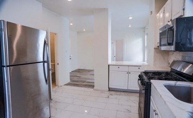 13 Stevens Ave in Jersey City, NJ - Building Photo - Building Photo