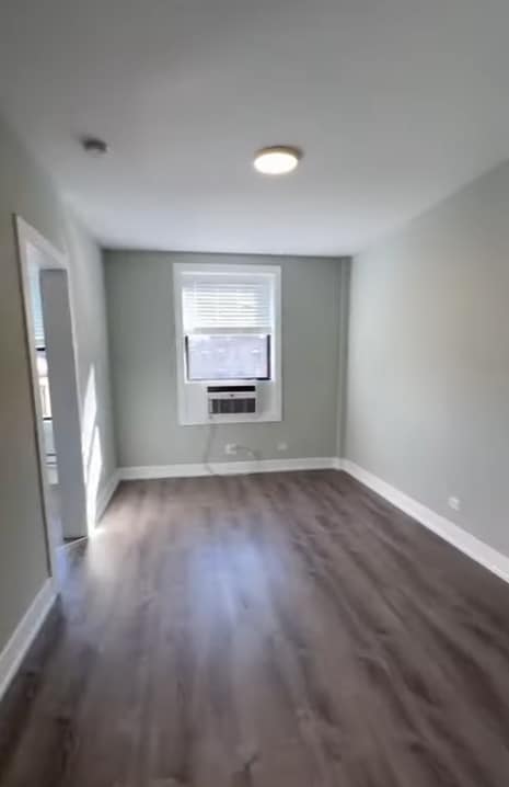 515 W Belmont Ave in Chicago, IL - Building Photo - Building Photo